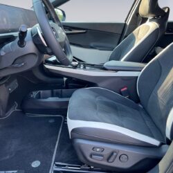 auto-Kia-EV6-RVH467-202308072142-12