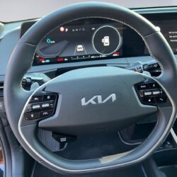 auto-Kia-EV6-RVH467-202308072142-14