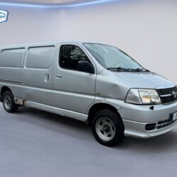 auto-Toyota-Hiace-IJB566-202409121750-2