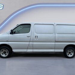 auto-Toyota-Hiace-IJB566-202409121750-3