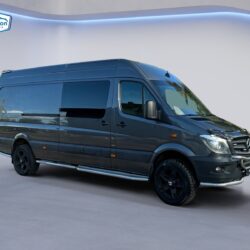 auto-Mercedes-Benz-Sprinter-KMK123-202411281937-2