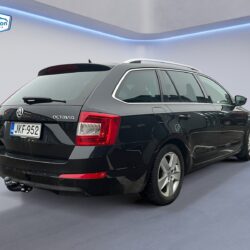 auto-Skoda-Octavia-JKF952-202502101349-4