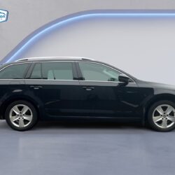 auto-Skoda-Octavia-JKF952-202502101349-5