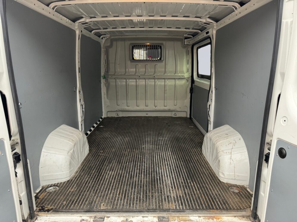 auto-Peugeot-Boxer-GMU166-202503041158-8 auto-Peugeot-Boxer-GMU166-202503041158-8