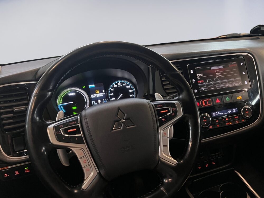 auto-Mitsubishi-Outlander-PHEV-ZNC852-202504171535-10 auto-Mitsubishi-Outlander-PHEV-ZNC852-202504171535-10