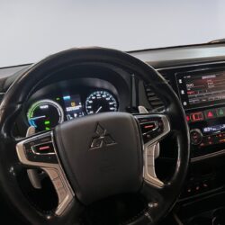 auto-Mitsubishi-Outlander-PHEV-ZNC852-202504171535-10