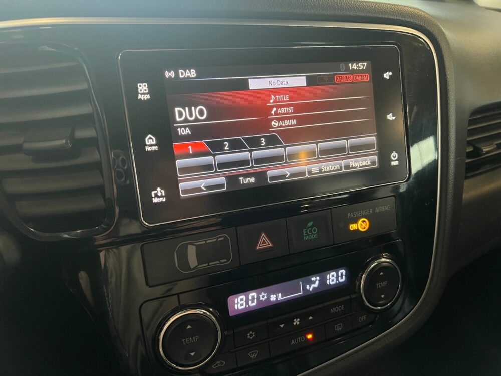 auto-Mitsubishi-Outlander-PHEV-ZNC852-202504171535-12 auto-Mitsubishi-Outlander-PHEV-ZNC852-202504171535-12