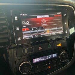 auto-Mitsubishi-Outlander-PHEV-ZNC852-202504171535-12