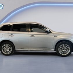 auto-Mitsubishi-Outlander-PHEV-ZNC852-202504171535-5