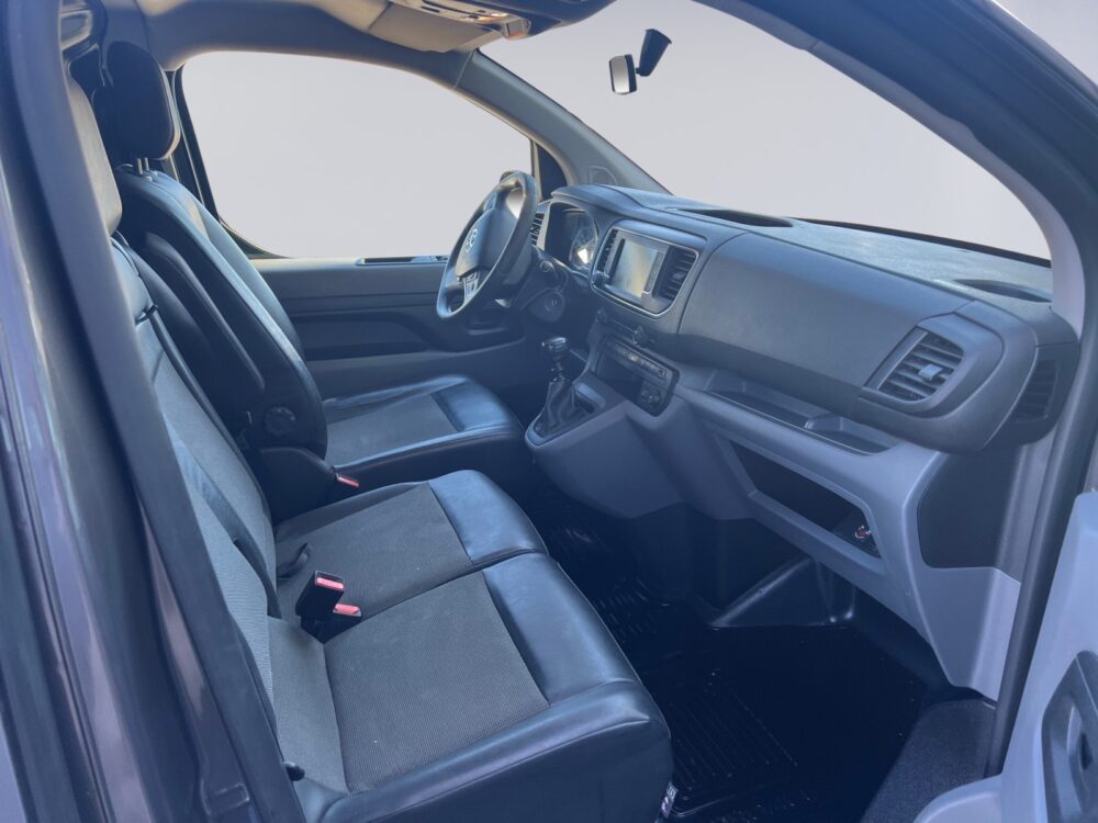 auto-Toyota-Proace-VZG301-202504031338-11 auto-Toyota-Proace-VZG301-202504031338-11