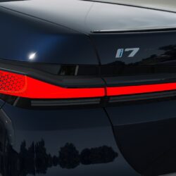 auto-BMW-i7-CR28379-202505280738-4