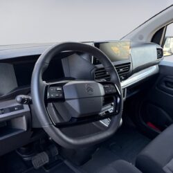 auto-Citroen-Jumpy-YYA310-202505261603-9