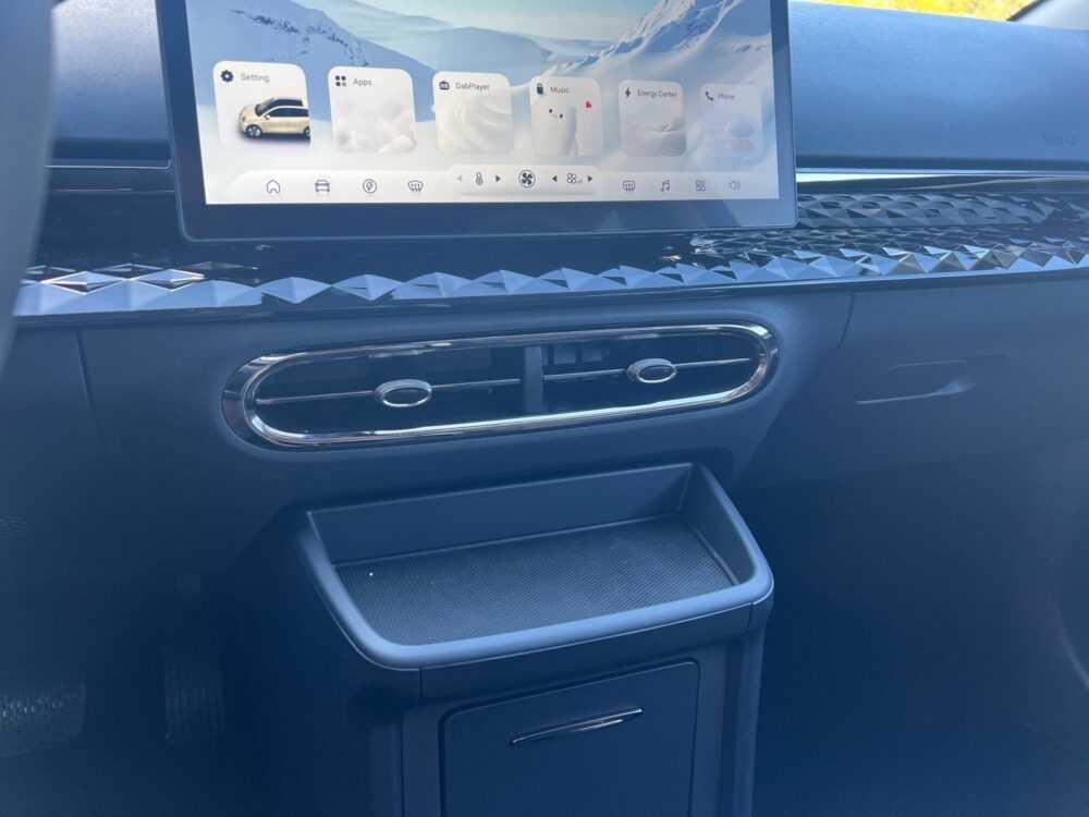 auto-JAC-E30X-JOG284-202505280918-12 auto-JAC-E30X-JOG284-202505280918-12