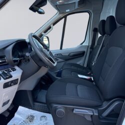 auto-Maxus-Deliver-9-ZPN453-202505261058-8