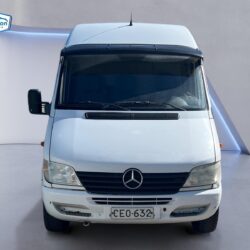 auto-Mercedes-Benz-Sprinter-CEO632-202505052205-1