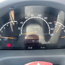 auto-Mercedes-Benz-Sprinter-CEO632-202505052205-12