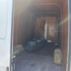 auto-Mercedes-Benz-Sprinter-CEO632-202505052205-13