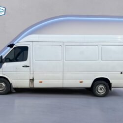 auto-Mercedes-Benz-Sprinter-CEO632-202505052205-3
