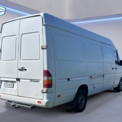 auto-Mercedes-Benz-Sprinter-CEO632-202505052205-5