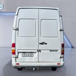 auto-Mercedes-Benz-Sprinter-CEO632-202505052205-6