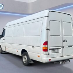 auto-Mercedes-Benz-Sprinter-CEO632-202505052205-7
