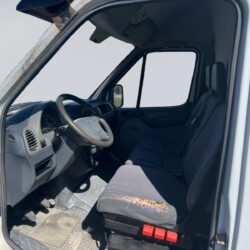 auto-Mercedes-Benz-Sprinter-CEO632-202505052205-9