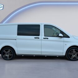 auto-Mercedes-Benz-Vito-RVX665-202505191306-4