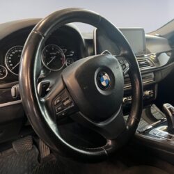 auto-BMW-520-IKC369-202506021341-9
