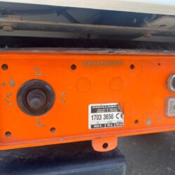 auto-Ford-Transit-MYU428-202504091602-13
