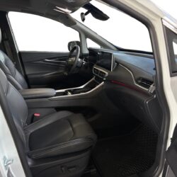 auto-Maxus-Euniq-5-YLY967-202506031126-12