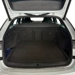 auto-Skoda-Octavia-EUH132-202506251131-14