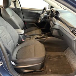 auto-Ford-Focus-YXF164-202507071207-12