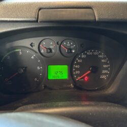 auto-Ford-Transit-BBY384-202507041559-11