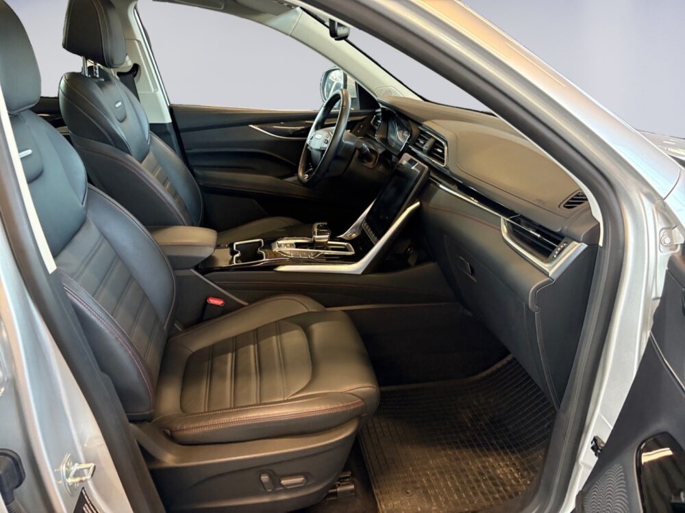 auto-Maxus-Euniq-6-LRC326-202507141210-12 auto-Maxus-Euniq-6-LRC326-202507141210-12