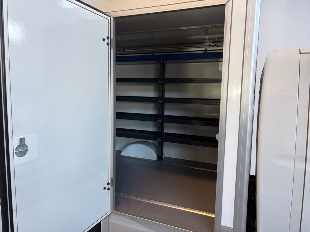 auto-Maxus-e-Deliver-3-MAX30-202507101450-14 auto-Maxus-e-Deliver-3-MAX30-202507101450-14