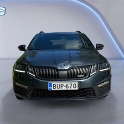 auto-Skoda-Octavia-BUP670-202507290959-1