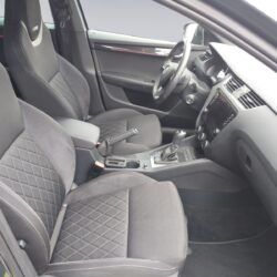 auto-Skoda-Octavia-BUP670-202507290959-12