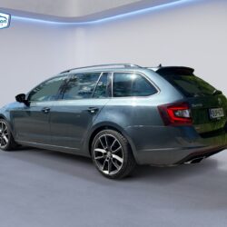 auto-Skoda-Octavia-BUP670-202507290959-7
