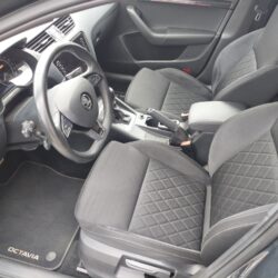 auto-Skoda-Octavia-BUP670-202507290959-8