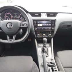 auto-Skoda-Octavia-BUP670-202507290959-9