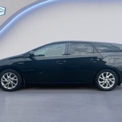 auto-Toyota-Auris-VZM377-202507211325-1