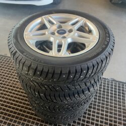 auto-Ford-Fiesta-JJS618-202508041611-16