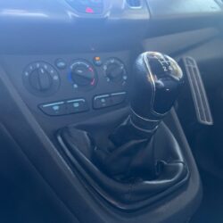 auto-Ford-Transit-Connect-CTF261-202508071004-12