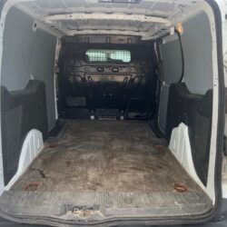 auto-Ford-Transit-Connect-TZN178-202508161009-10