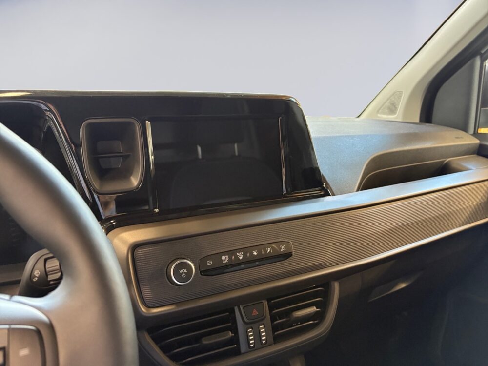 auto-Ford-Transit-Courier-EVE891-202508291329-10 auto-Ford-Transit-Courier-EVE891-202508291329-10