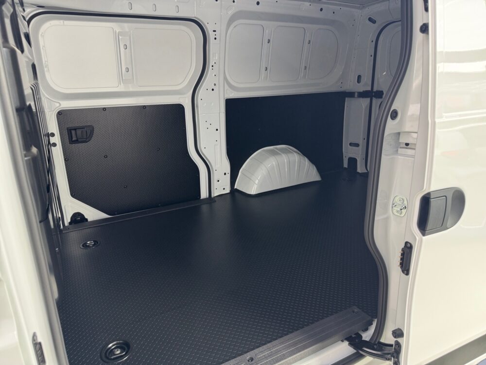 auto-Maxus-e-Deliver-5-ZPN456-202505270541-6 auto-Maxus-e-Deliver-5-ZPN456-202505270541-6