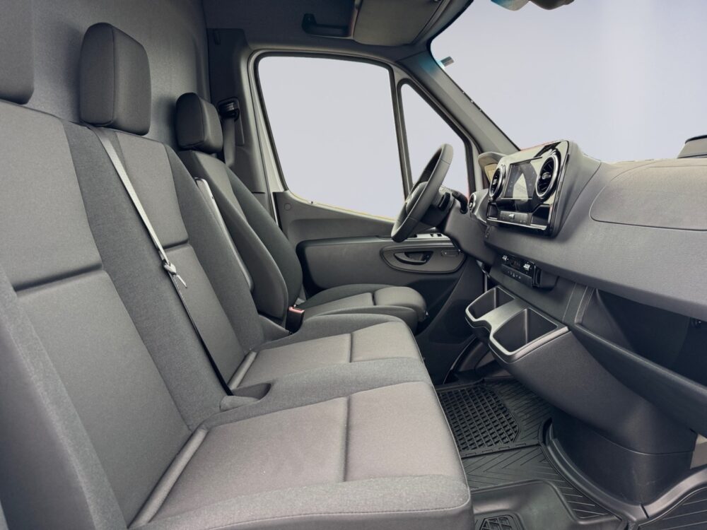 auto-Mercedes-Benz-Sprinter-P835181-202508291640-10 auto-Mercedes-Benz-Sprinter-P835181-202508291640-10