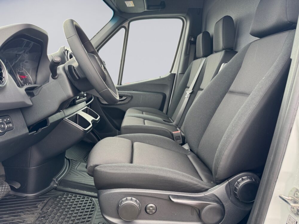 auto-Mercedes-Benz-Sprinter-P835181-202508291640-11 auto-Mercedes-Benz-Sprinter-P835181-202508291640-11