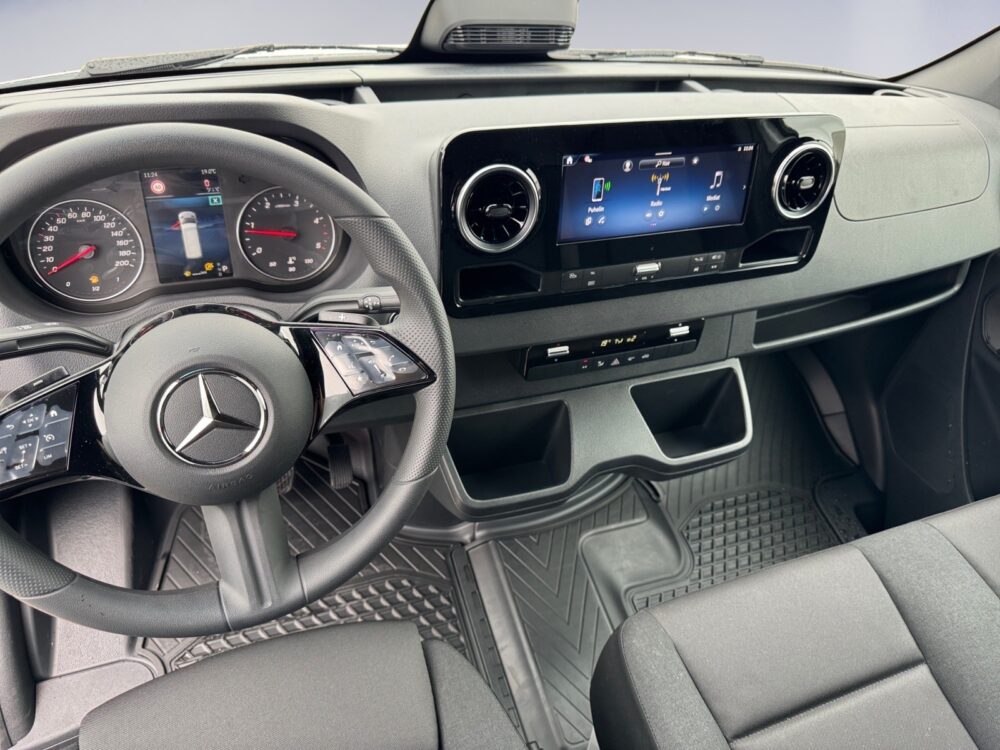 auto-Mercedes-Benz-Sprinter-P835181-202508291640-12 auto-Mercedes-Benz-Sprinter-P835181-202508291640-12