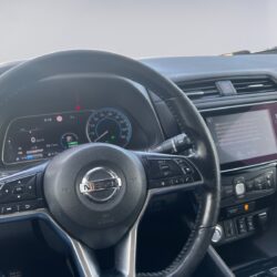 auto-Nissan-Leaf-CPL132-202508280923-10